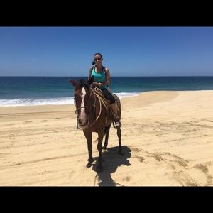 Meet your Posher, Janna